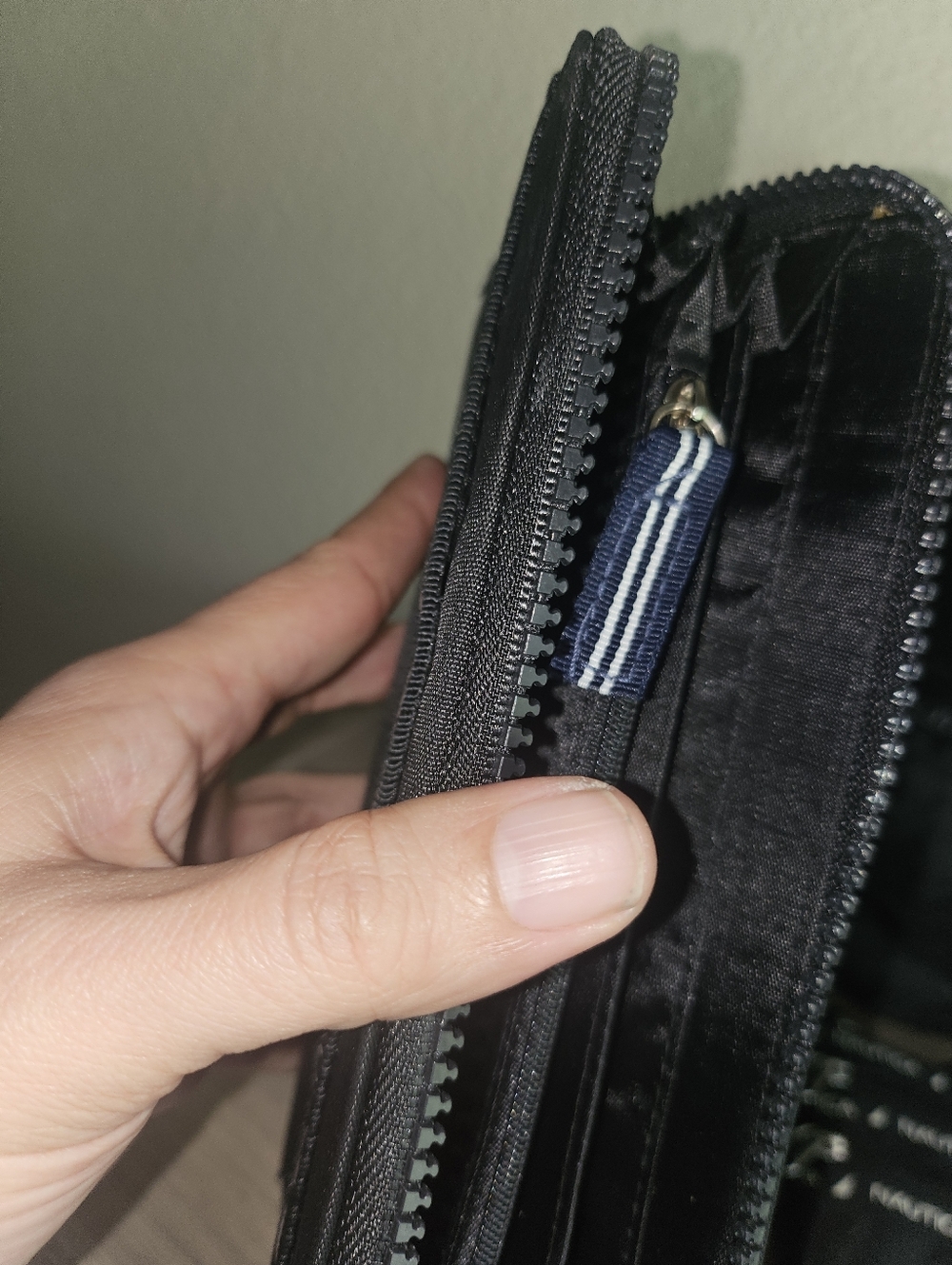 Nautica,wallet, And Pouch. - Picture 4 of 6